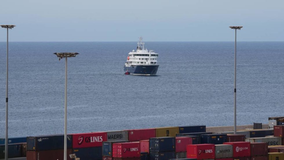 CNN: Μνήμες πανδημίας στο κρουαζιερόπλοιο όπου ξέσπασε ο χανταϊός - Μάσκες, ταινίες και μοναχικές βόλτες